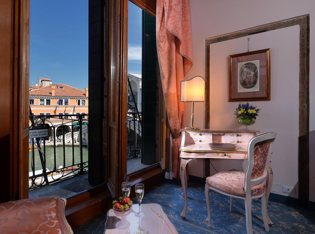 Hotel Rialto Venice Exterior photo